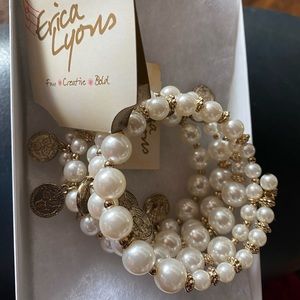 New Pearl and charm  bracelet with box